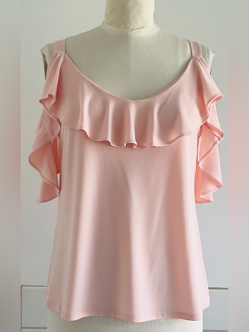 Express Soft Pink Cold-Shoulder Sleeveless Ruffle Top. Sz: L. Like New